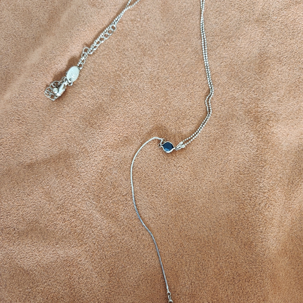 Elegant Silver Necklace with Blue Gemstone